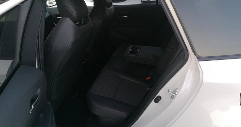 Toyota Corolla cena 89900 przebieg: 168725, rok produkcji 2019 z Grudziądz małe 172